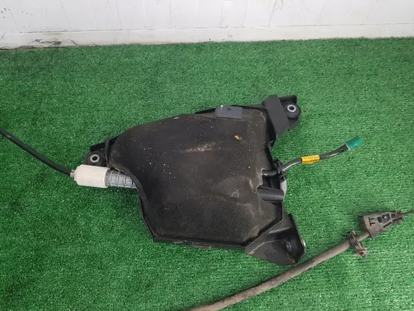 Frein à main électrique OEM 9684898480 pour Citroen C4 Picasso image 4