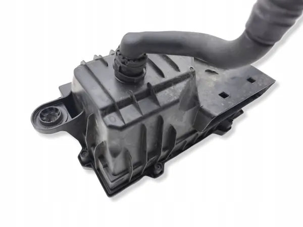 Audi Ilmansuodatin Kotelo OEM 5Q0129601BS A3 8Y image 7