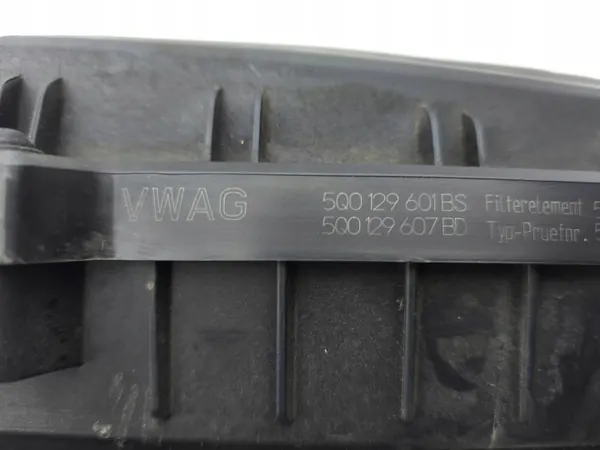 Audi Ilmansuodatin Kotelo OEM 5Q0129601BS A3 8Y image 8