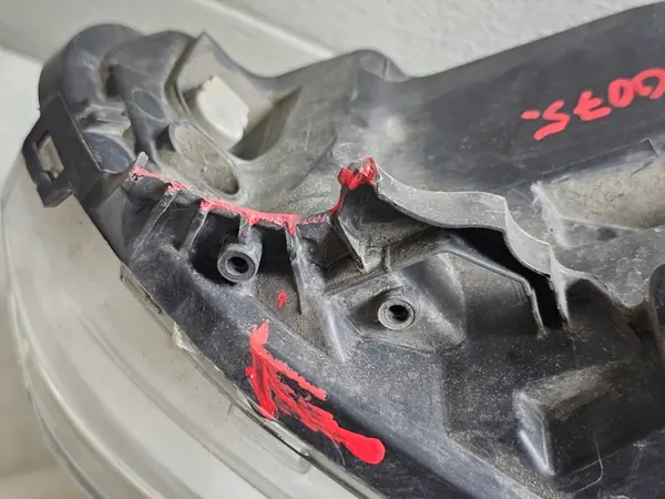 Vasen etuvalaisin LED Peugeot 208 image 6