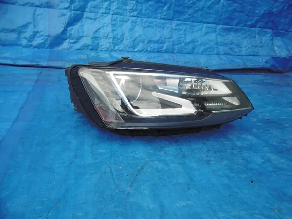 Farol direito Xenon LED VW JETTA VI 5C7941752E image 3