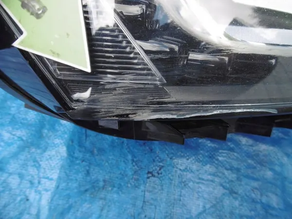 Farol direito Xenon LED VW JETTA VI 5C7941752E image 9