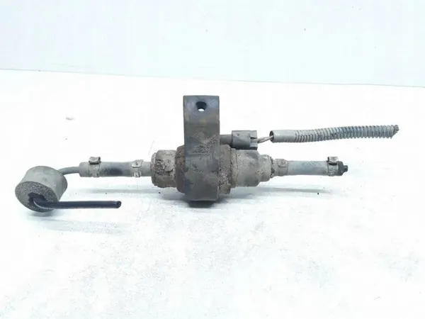 2015 Volvo V60 Webasto Fuel Pump 9001441B image 2