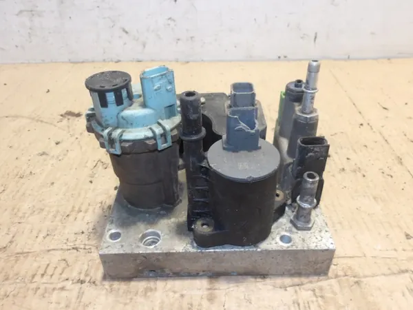 Gebruikte Volvo AdBlue-pomp OEM P23387854 image 3