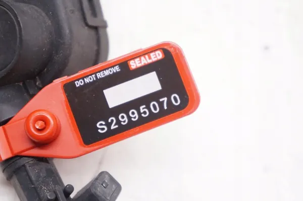 VOLVO S80 II V70 III XC70 II Koplampen Spoel Pomp Links 30655066 image 4