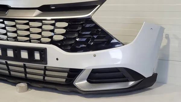 KIA Sportage V Parachoques Delantero 2022 image 6