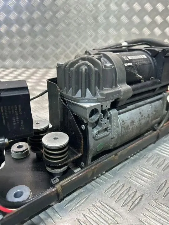 Compresseur de suspension BMW 5 GRAN TURISMO (F07) 6789450 image 6