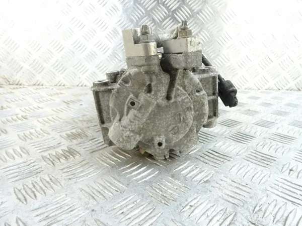 Ilmastointikompressori AV11-19D629-BA Ford Focus 3 Fiesta 7 1.6 TDCI image 4