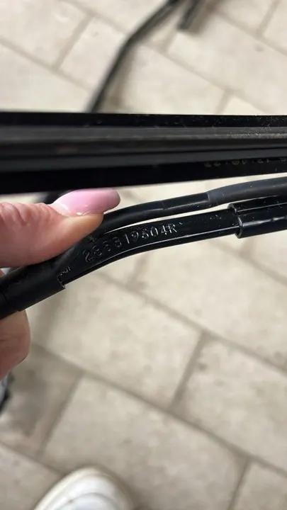 Wiper Arm Renault Scenic V E-Tech image 2