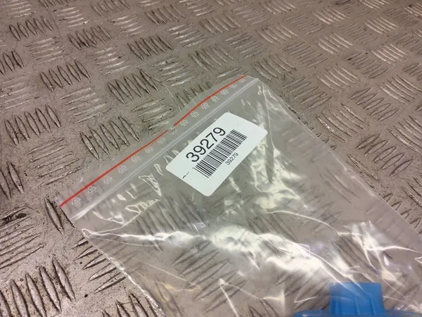 KIA Stonic 2019 Resistor / Resistor de Ventilador image 2