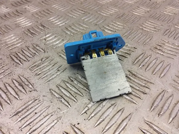 KIA Stonic 2019 Resistor / Resistor de Ventilador image 4