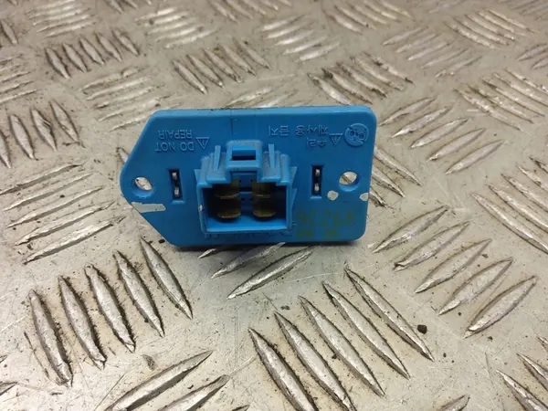 KIA Stonic 2019 Resistor / Resistor de Ventilador image 5
