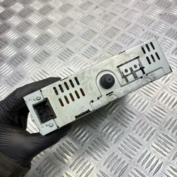 Radio navigaatiolla OEM 30657550 Volvo XC90:lle image 3