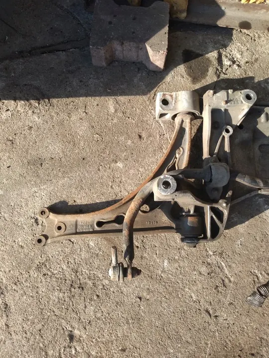 Framsuspensionskåpa VW Audi Seat 1K0199313H image 5