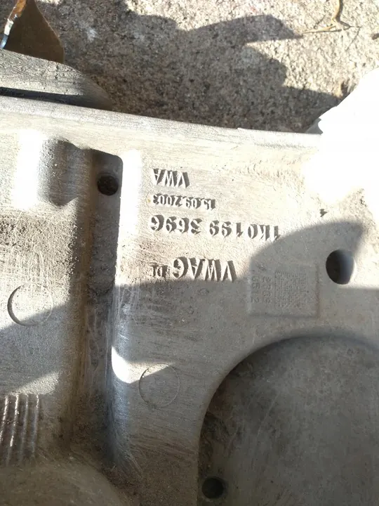 Framsuspensionskåpa VW Audi Seat 1K0199313H image 7