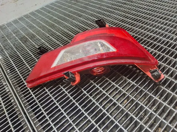 Feu arrière droit OEM 92406-Q0500 pour Hyundai Bayon image 3