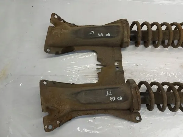 OEM 8A0512341C/8A0512342C Stoßdämpfer-Satz hinten image 5
