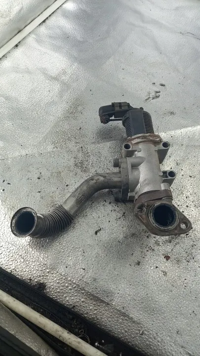 Soupape EGR OEM OPEL pour Vectra C 1.9CDTI Berline image 3