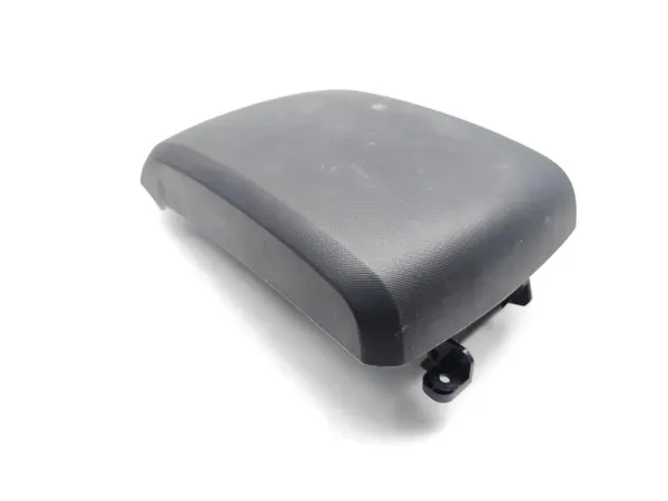 Isuzu D-Max middenconsole armleuning slot 2016-2018 image 7