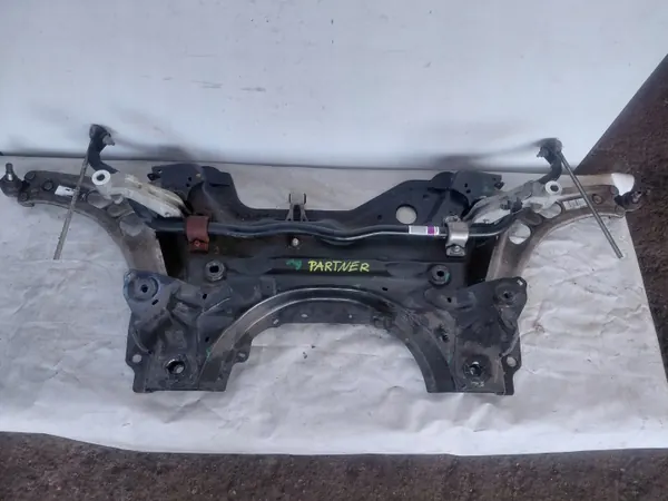 Viga suspensión delantera PARTNER IV OEM Usado image 2