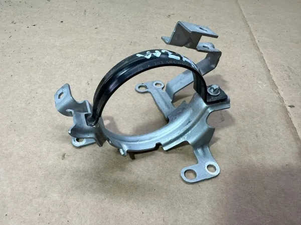 Waterpompbeugel OEM A2435040600 Mercedes EQA image 4