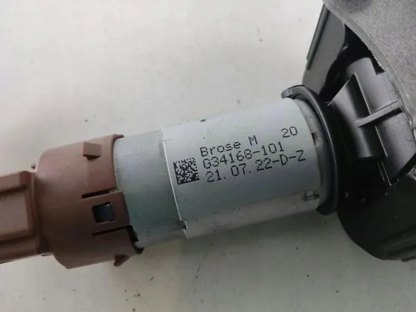 Tesla Model Y Sätemotor OEM G34168101 - Begagnad image 3
