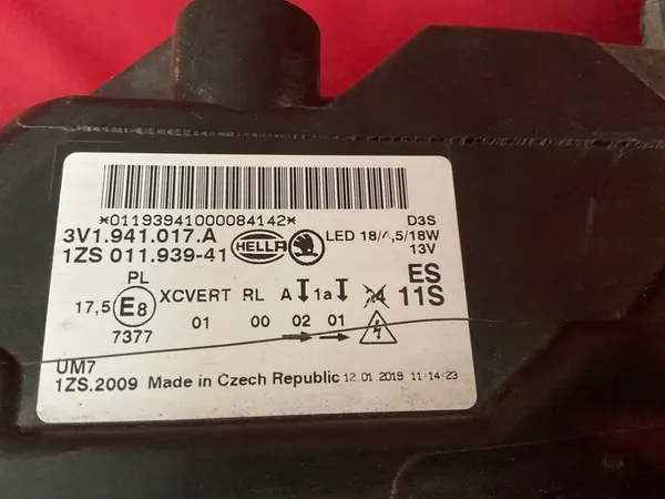 Skoda Superb III Xenon LED Scheinwerfer Links 3V1941017A image 8