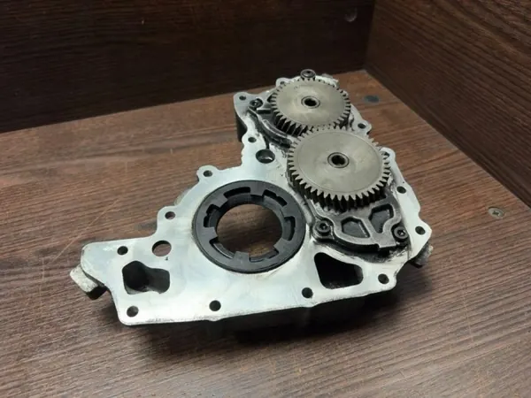 Bomba de aceite usada OEM F009000748 para Iveco Daily 2.3 HPI image 3