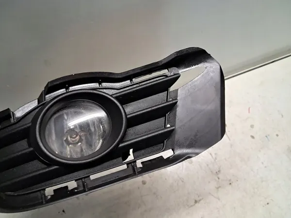 MERCEDES R W251 HALOGEN LINKS A2518200756 image 3