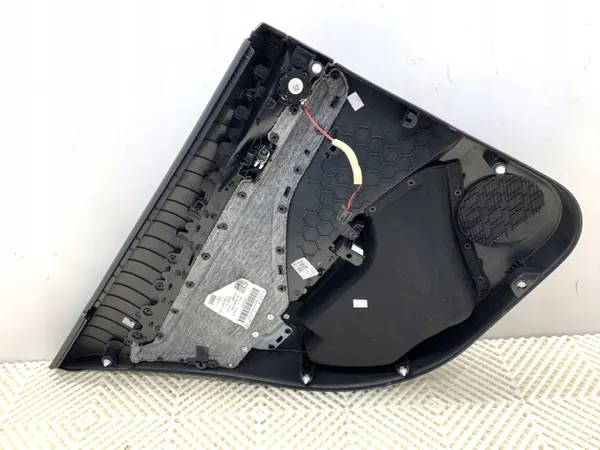 OEM 5E3867198 Rechter Achterdeurbekleding Skoda Octavia IV image 4