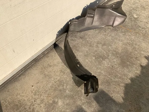 Front Right Wheel Arch Mercedes W124 Original 1248840835 image 6