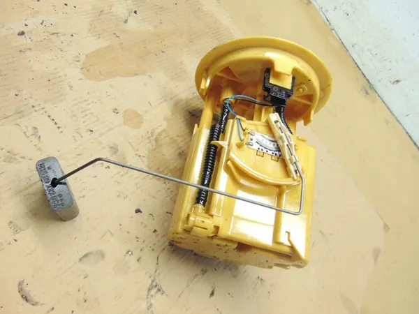 Peugeot Brandstofpomp 307 2.0HDI OE 9632672280 image 2