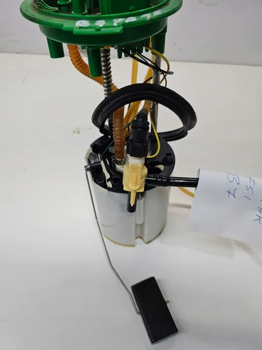 Brandstofpomp Audi A4 B7 2.0 TFSI image 2