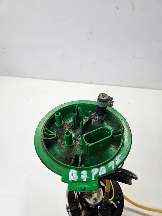 Brandstofpomp Audi A4 B7 2.0 TFSI image 3