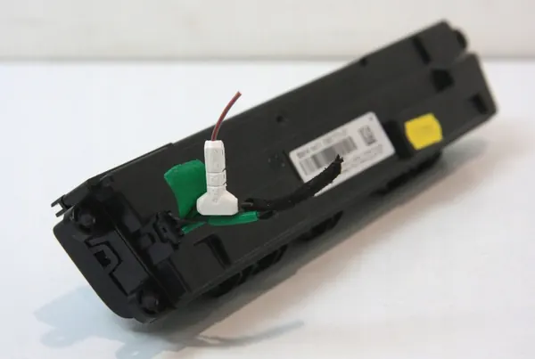 Panneau climatisation BMW i8 OEM 64117937771 image 4