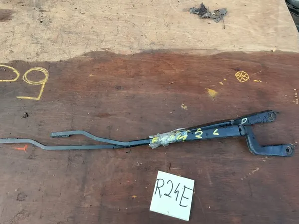 SKODA FABIA II Wiper Arms Set 5J1955409C / 5J1955410C image 2