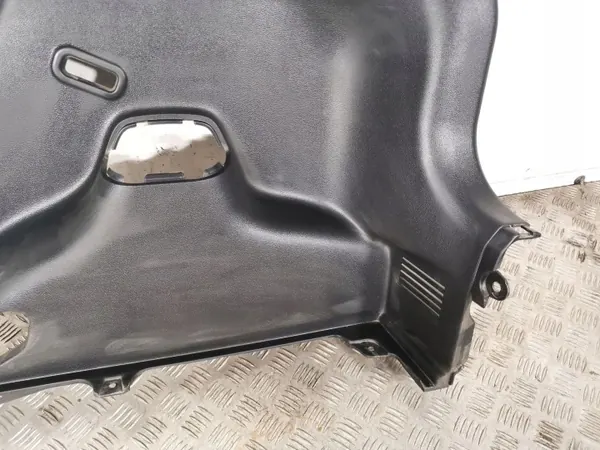 Hyundai i10 Reserverad-Abdeckung OEM FBZ10949 image 8