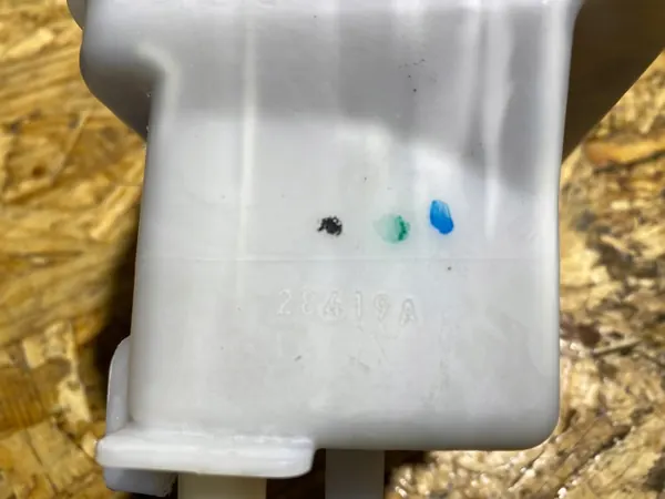 Bremsflüssigkeitsbehälter OEM A006D412 für Ram 1500 image 7