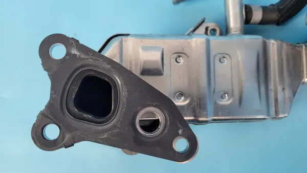 Jäähdytin Toyota RAV4 V 25680-24010 & EGR-venttiili 25620-24050 image 6