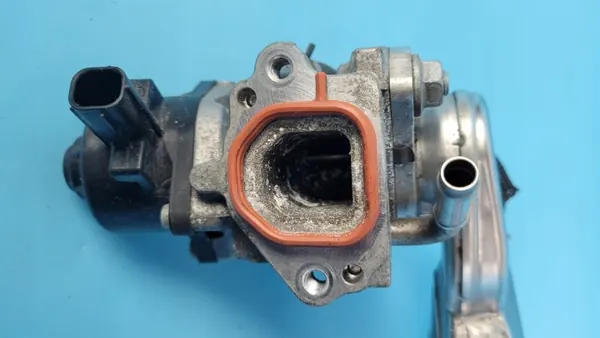Jäähdytin Toyota RAV4 V 25680-24010 & EGR-venttiili 25620-24050 image 9