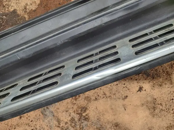 Couvre-seuil Mercedes-Benz GLE W167 A1676900304 image 1