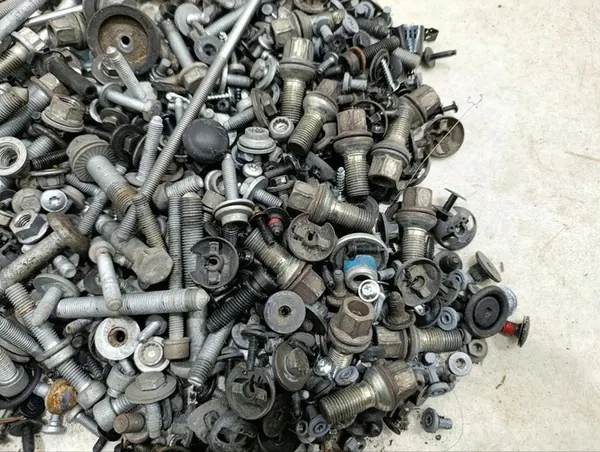 Ensemble de vis Audi A8 2015 OEM 283699 image 4