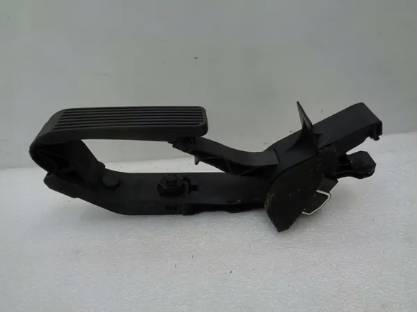 Kaasu-pedaalin Potentiometri Mercedes W211 W219 A2113000404 image 4