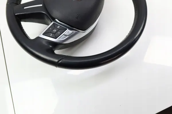 Mercedes W204 Ohjauspyörä C-Luokka LIFT W246 Ilmatyyny image 5
