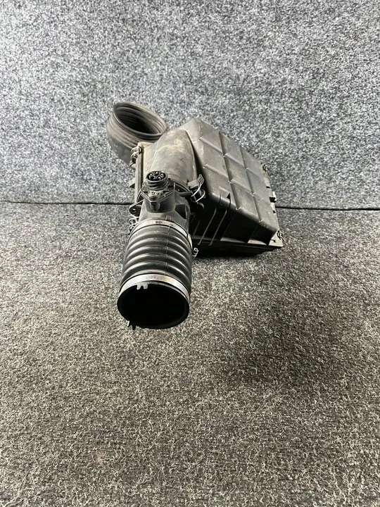 Ilmansuodatin kotelo Mercedes W202 image 6