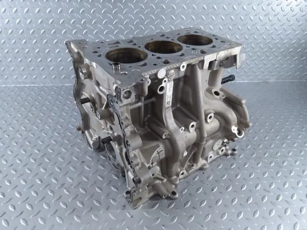 Motorblock OEM 8631944 för BMW B38C - Begagnad image 2