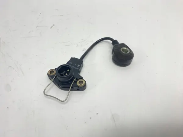Sensor de golpeteo OEM 0031538028 Mercedes W124 M111 image 4