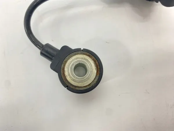 Sensor de golpeteo OEM 0031538028 Mercedes W124 M111 image 9