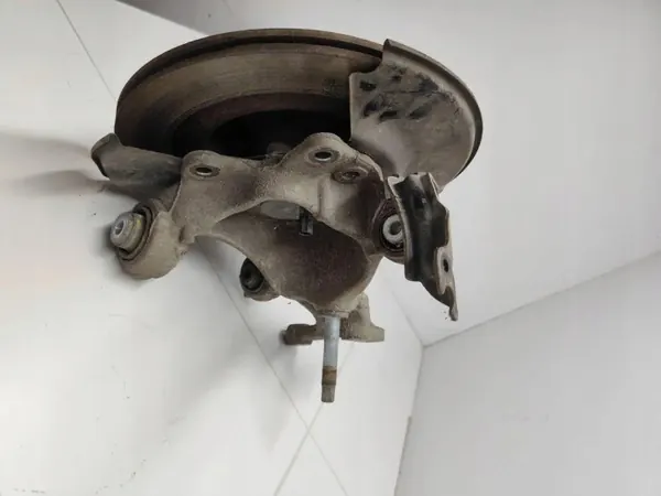 Toyota RAV4 V Hinterachsschenkel links OEM V270L image 2