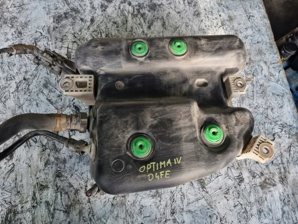 Réservoir AdBlue OEM 31550-F6900 pour Kia Optima 1.6 CRDI image 3